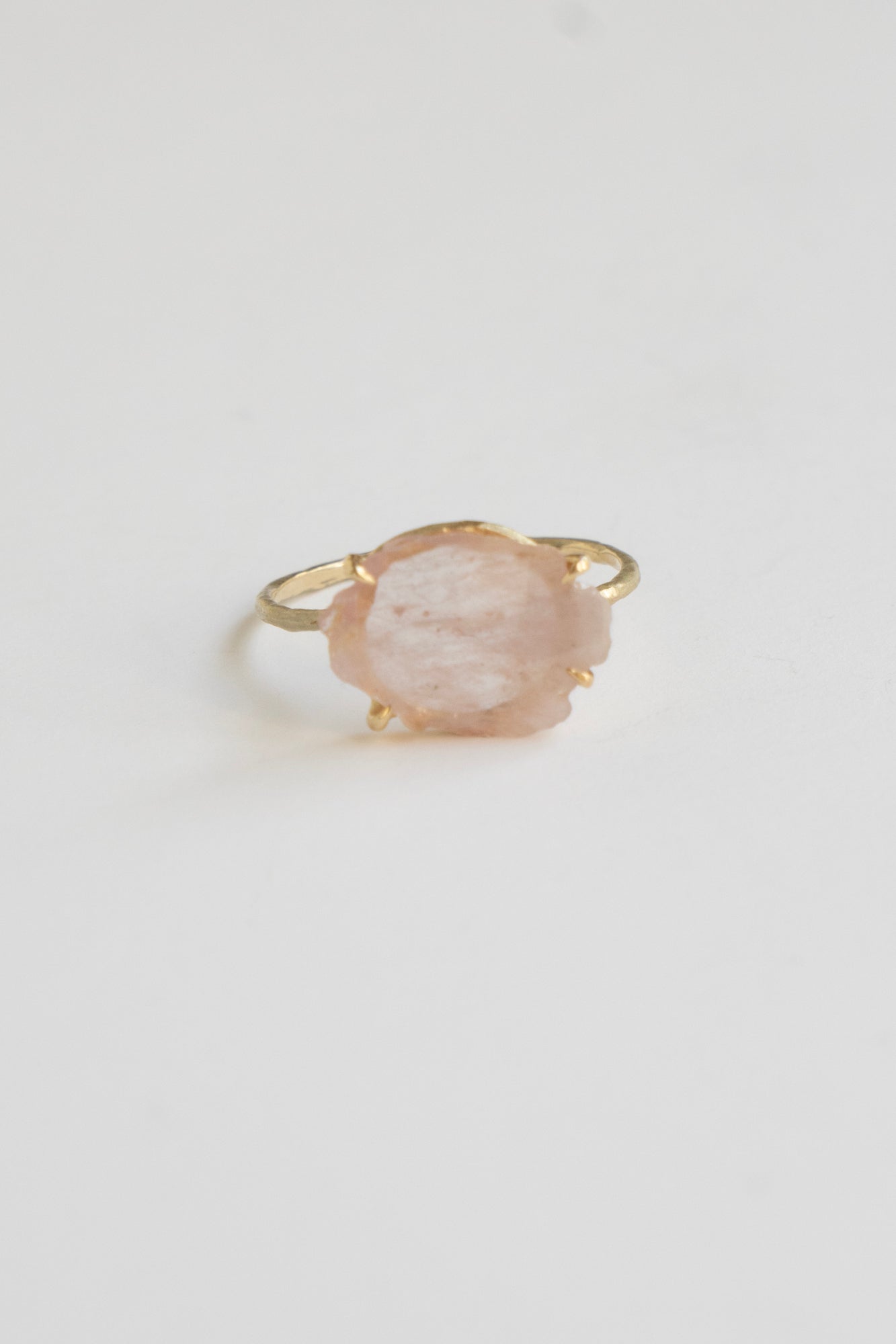 MONAKA jewellery Flat Pink Sapphire Ring / 14K