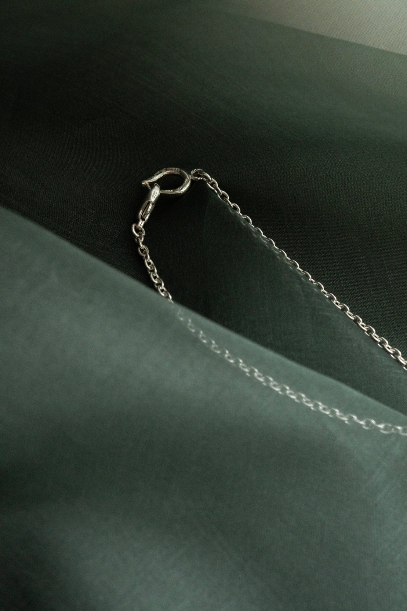 WAKAN SILVER SMITH Arabesque Necklace & Glass Holder /Silver