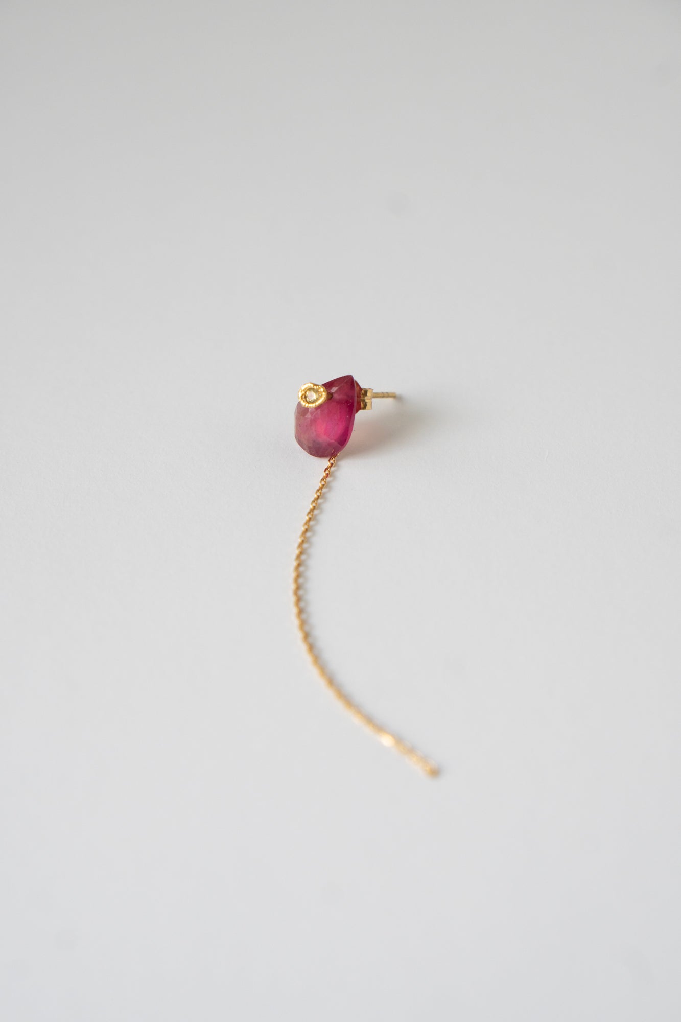 MONAKAjewellery flat Ruby pierce /K18