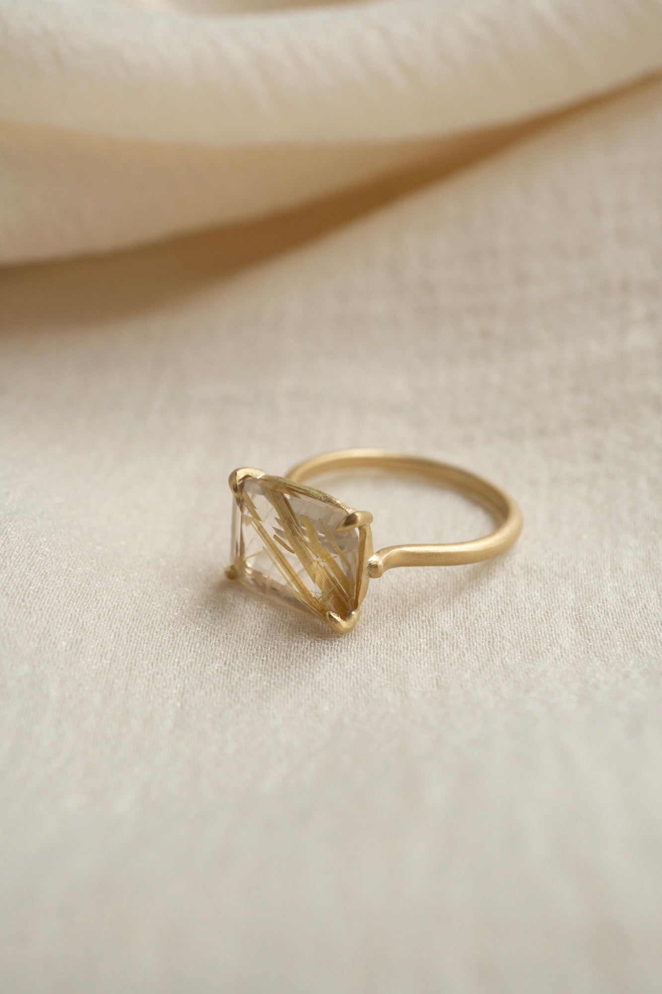 MONAKA jewellery Prong Golden Rutile Quartz Ring /K18
