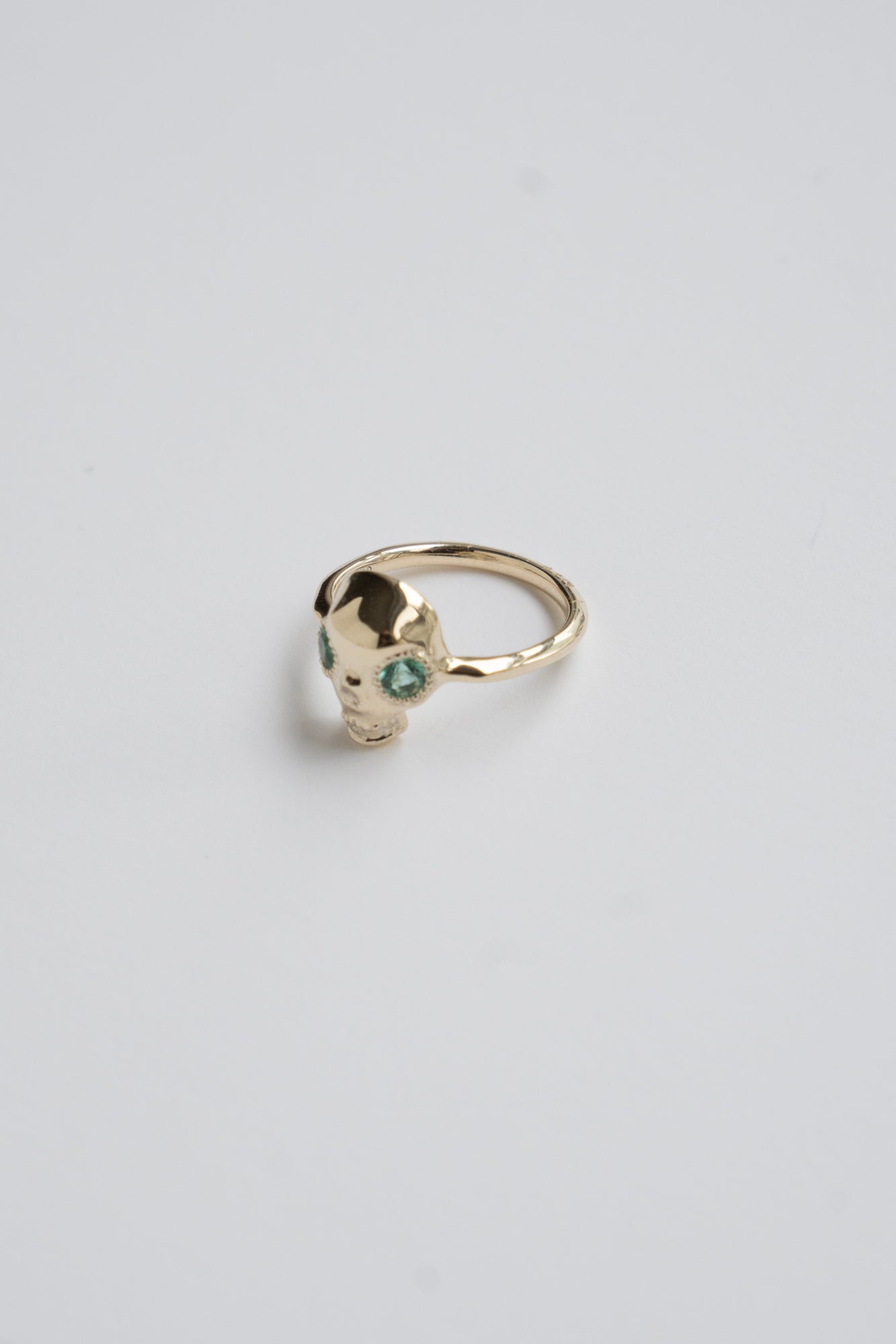 PALA Sweet Sugar Skull Emerald Eye Pinky Ring /K10