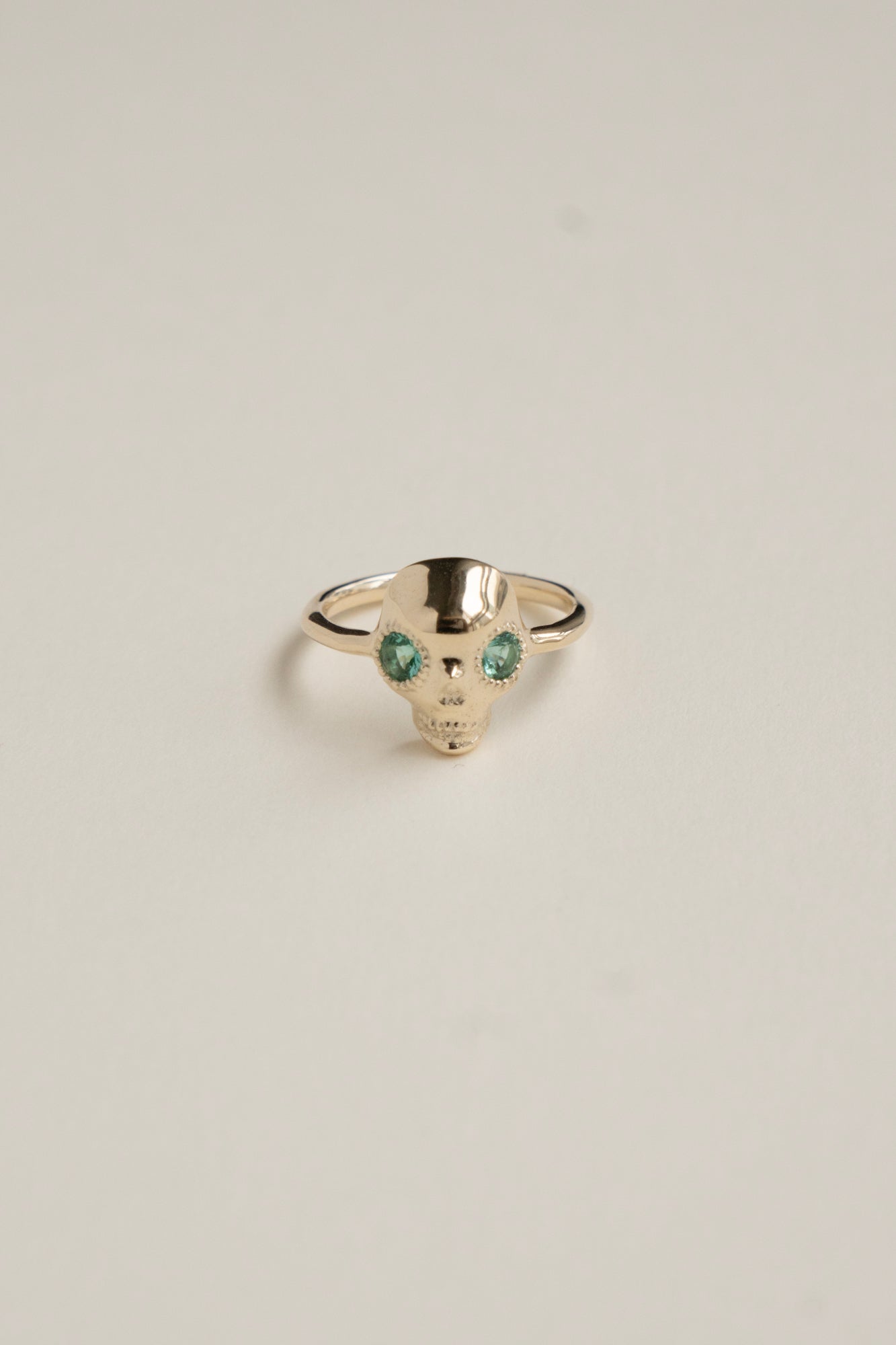 PALA Sweet Sugar Skull Emerald Eye Pinky Ring /K10