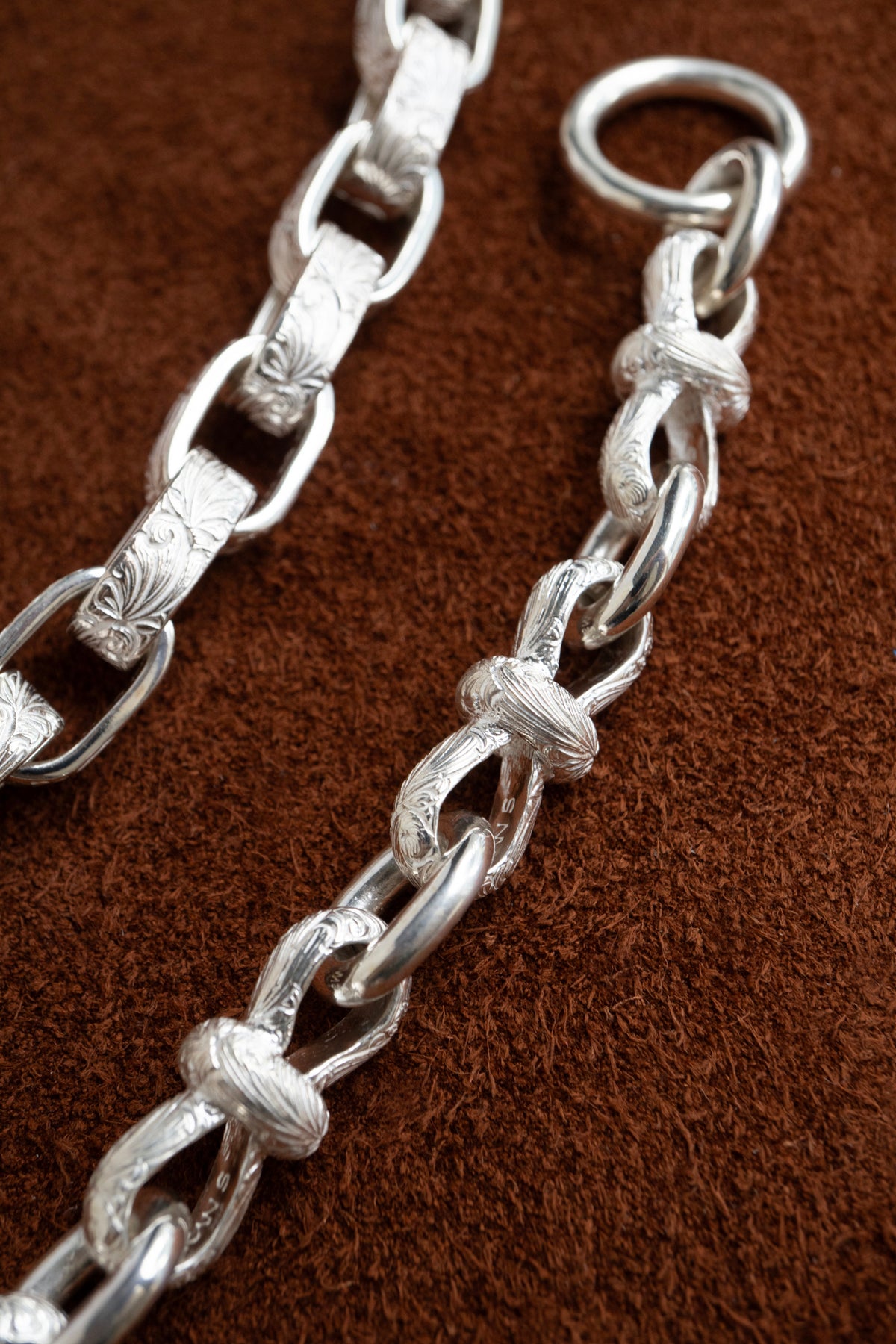 WAKAN SILVER SMITH Arabesque Mobius Bracelet /Silver