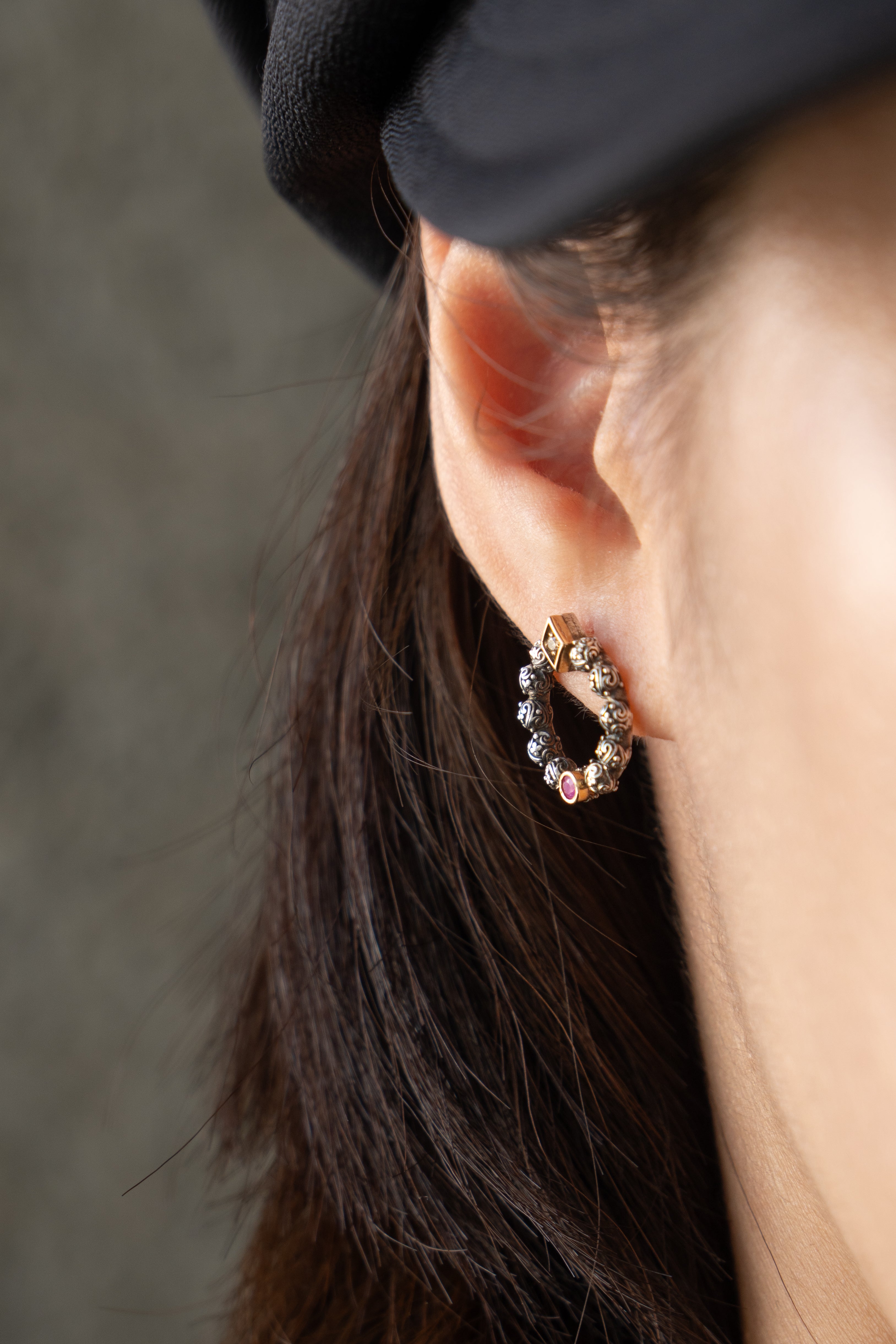 Gerochristo Garden Shadows Circle Stud Earrings Ruby ジェロ