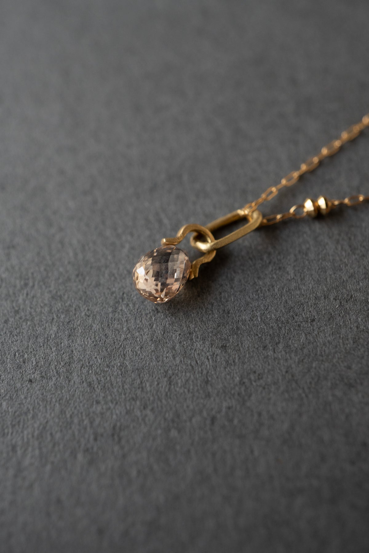 MONAKA jewellery Horse Shoe Briolette Brown Diamond Necklace Charm Top /K18