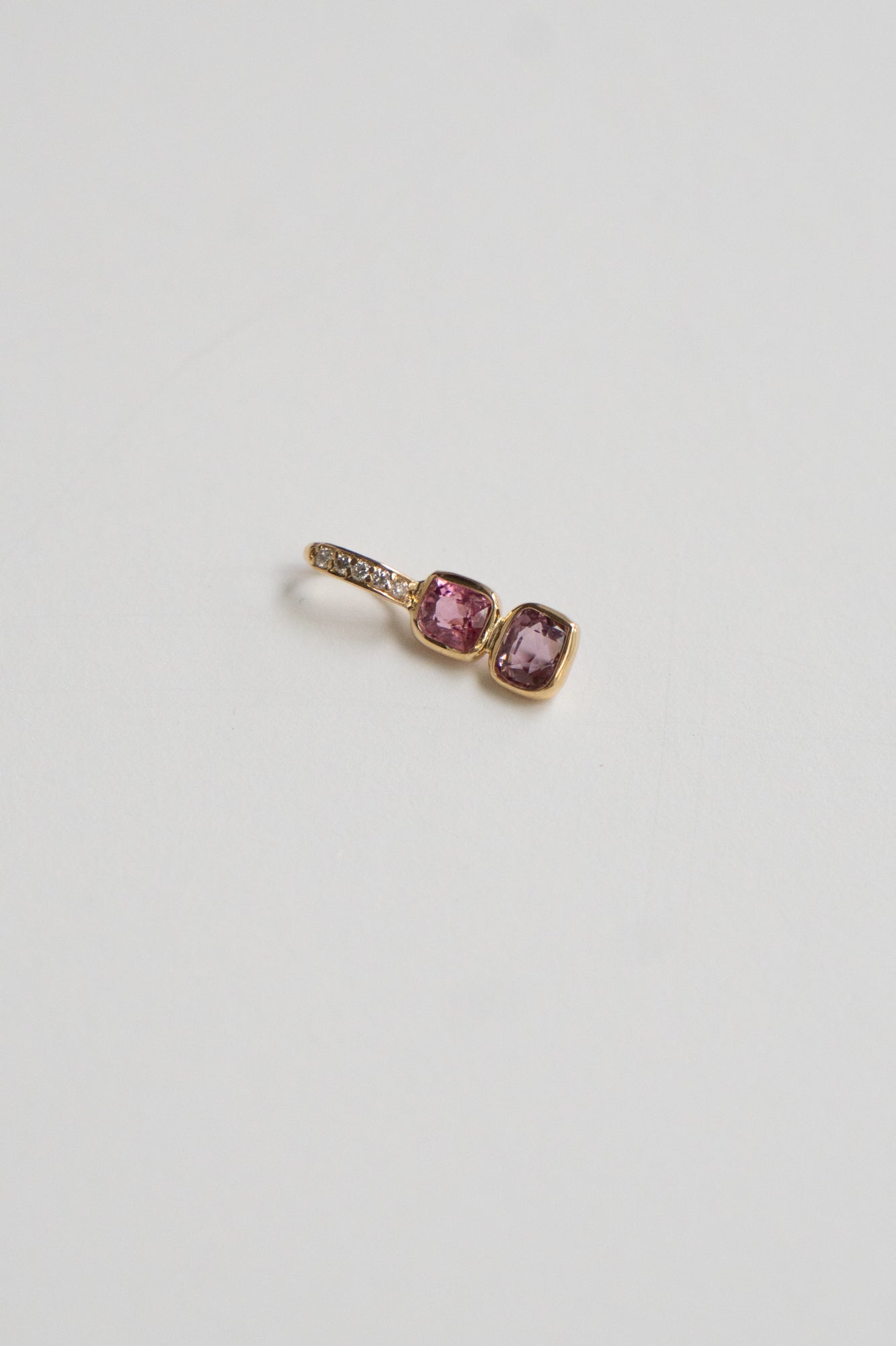 bohem Tiny Charm Top Pink Spinel /K18