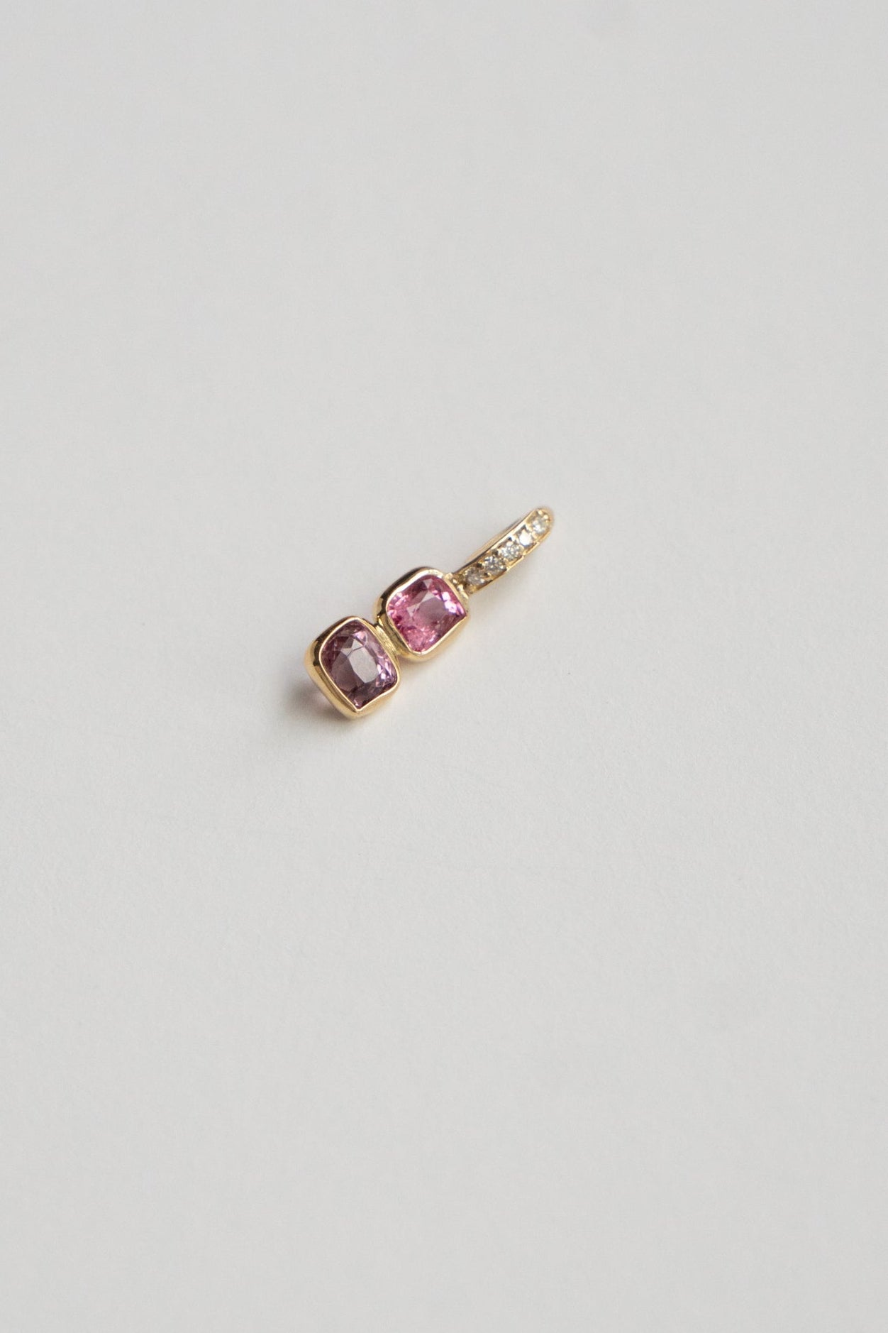 bohem Tiny Charm Top Pink Spinel /K18
