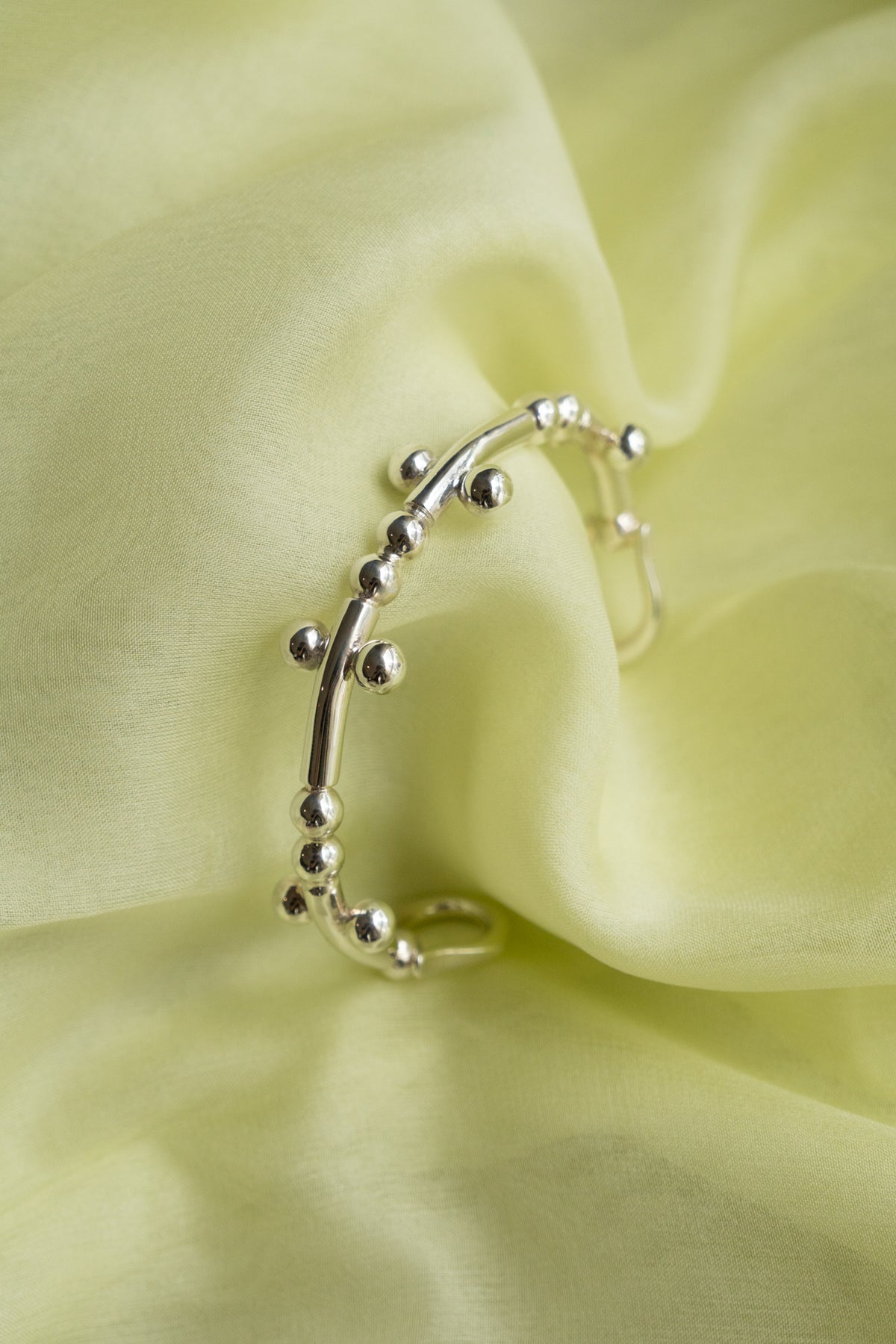 WAKAN SILVER SMITH Breastplate Cross Junction Bangle /Silver