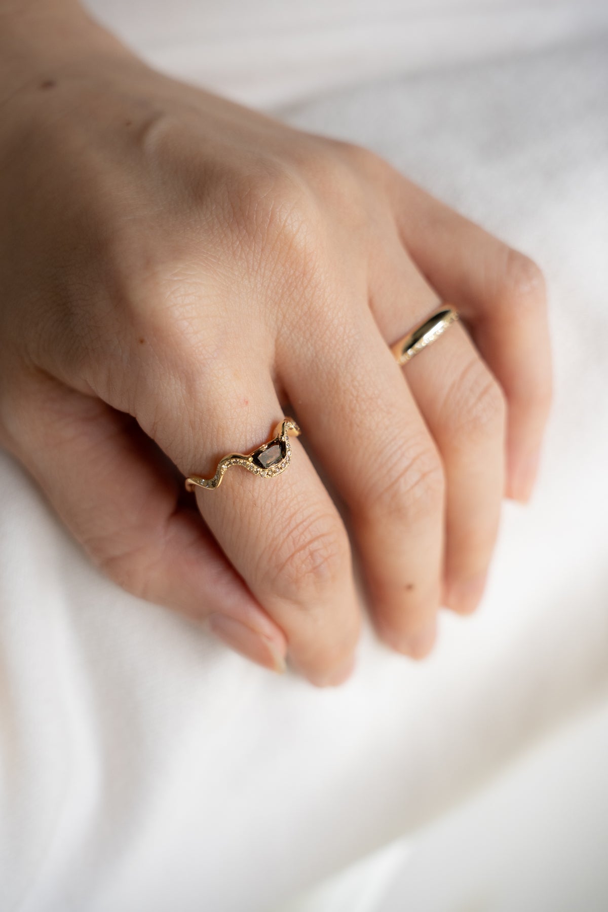 PALA Dark Brown Diamond Wave Ring /K18 - patchouli Exclusive