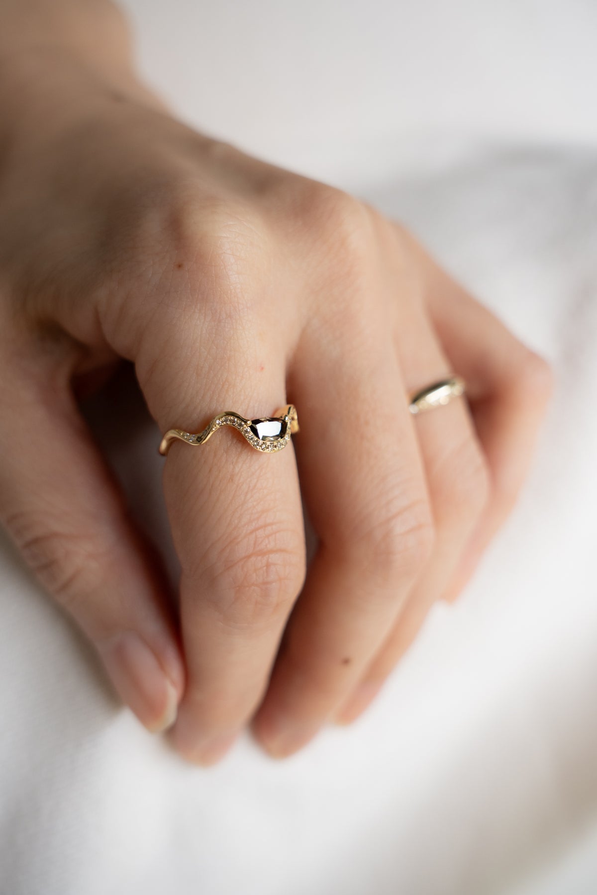 PALA Dark Brown Diamond Wave Ring /K18 - patchouli Exclusive