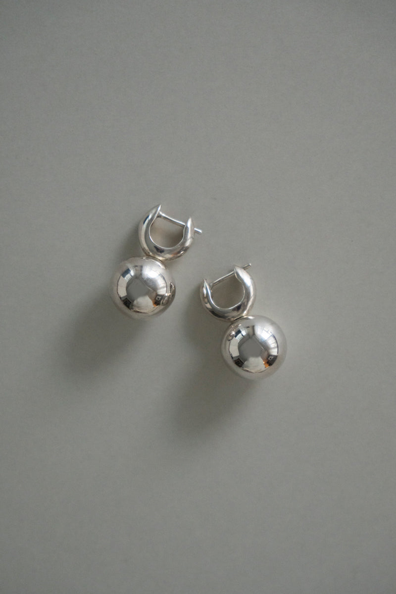 ANNIKA INEZ Pivot Sphere Hoop pierced earrings Sml /SV