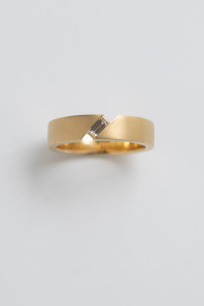 ALLIS Baguette Diamond Ring / K18