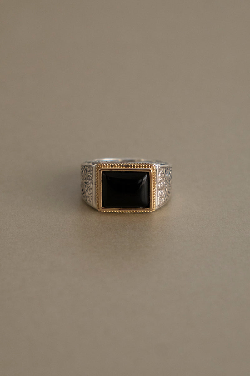 Gerochristo Classic Signet Ring Onyx /SV&amp;K18