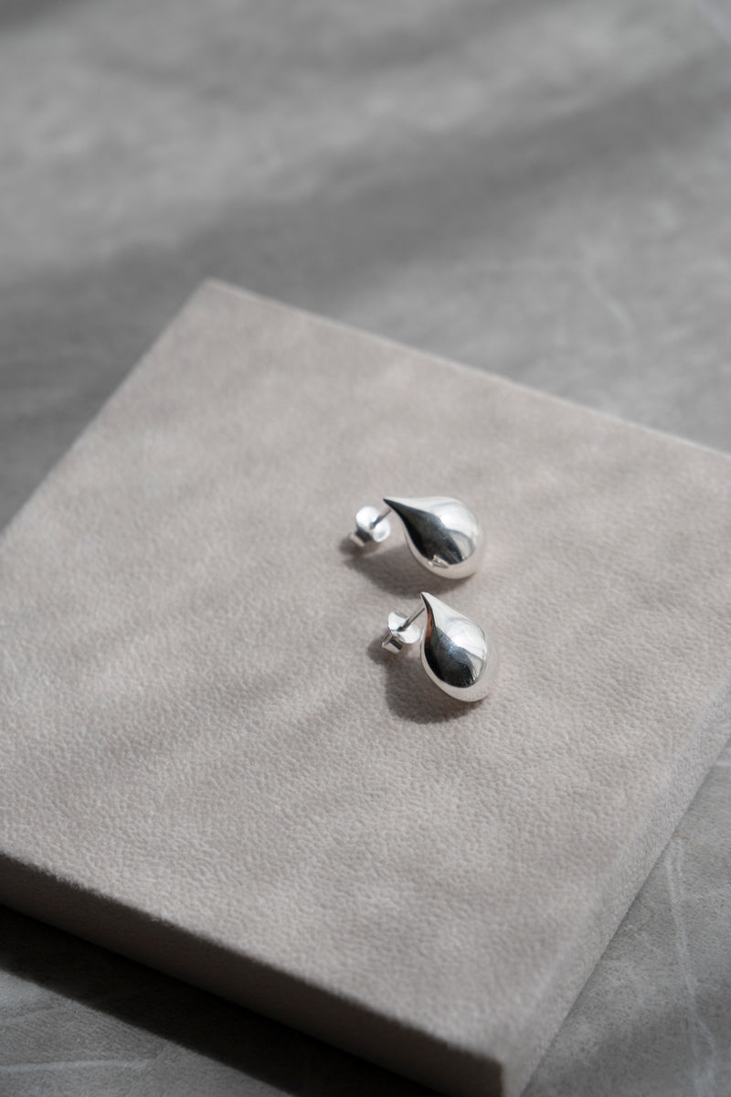 IDAMARI Drop Earrings /SV
