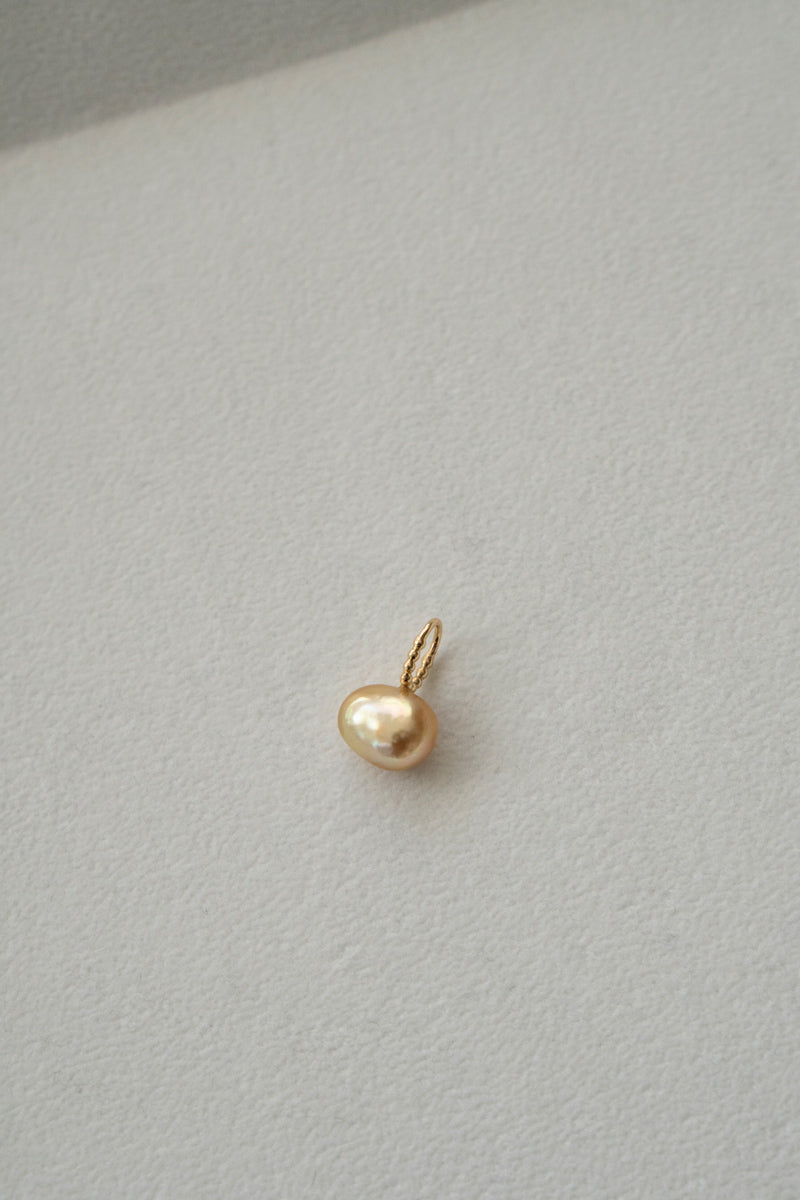 MINIMUMNUTS keshi Pearl necklace charm 白蝶ケシパールネックレスチャーム/K18