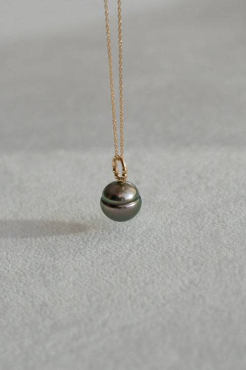 MINIMUMNUTS South sea Pearl necklace charm Black pearl necklace charm/K18