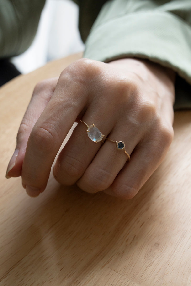 MONAKA jewellery Flat Rainbow moonstone Ring /K14