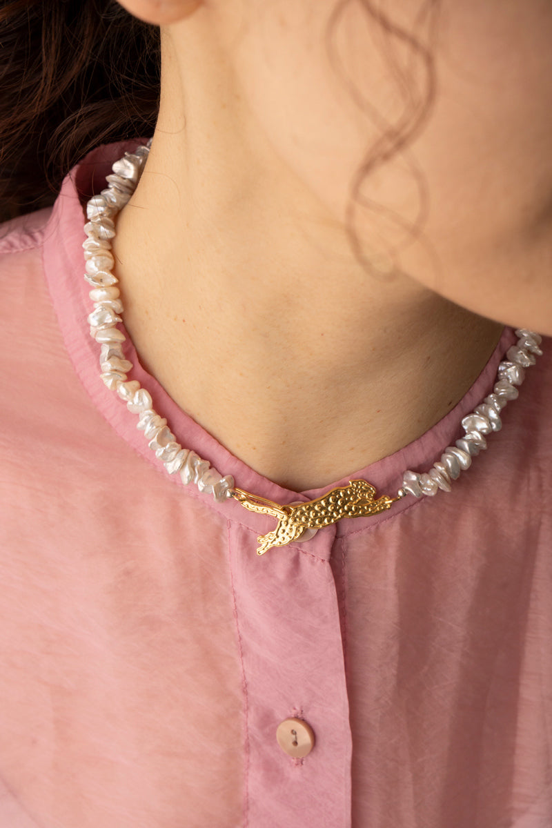 PALA Leopard Hook Necklace Pebble Pearl