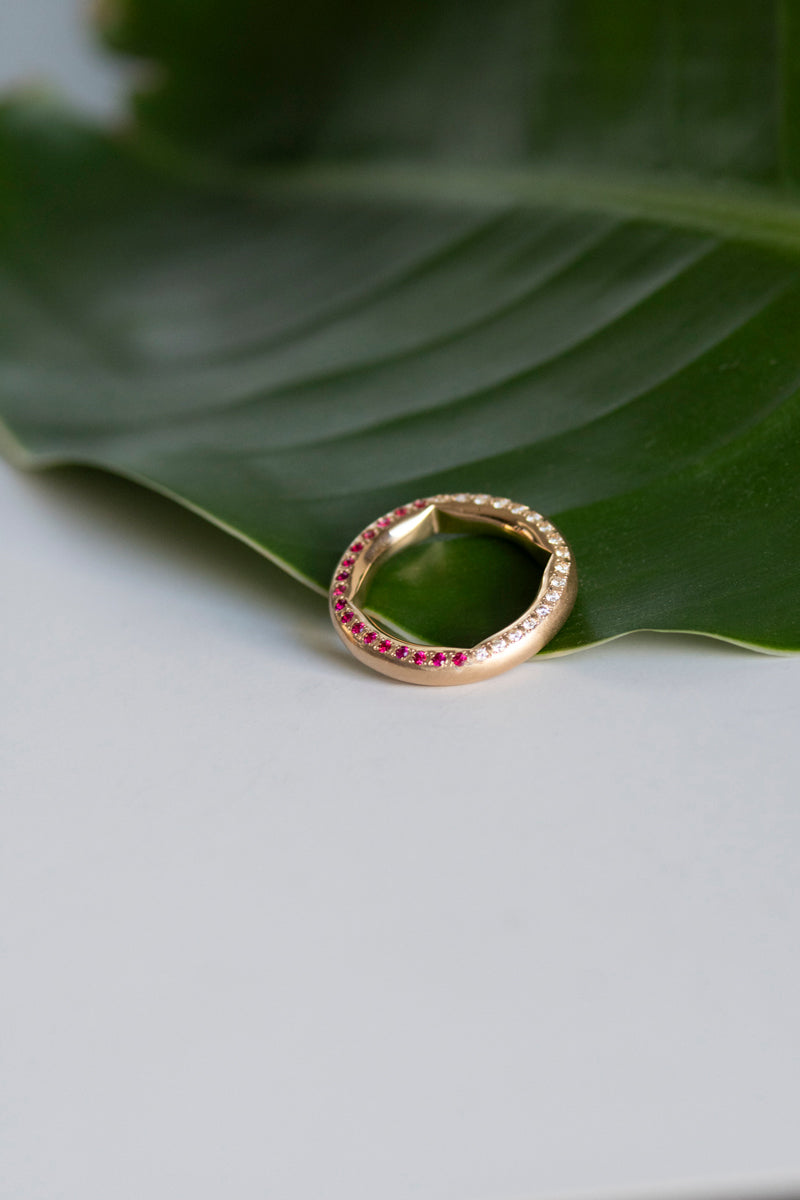 PALA Round ring Ruby&amp;Diamond side eternity /K10