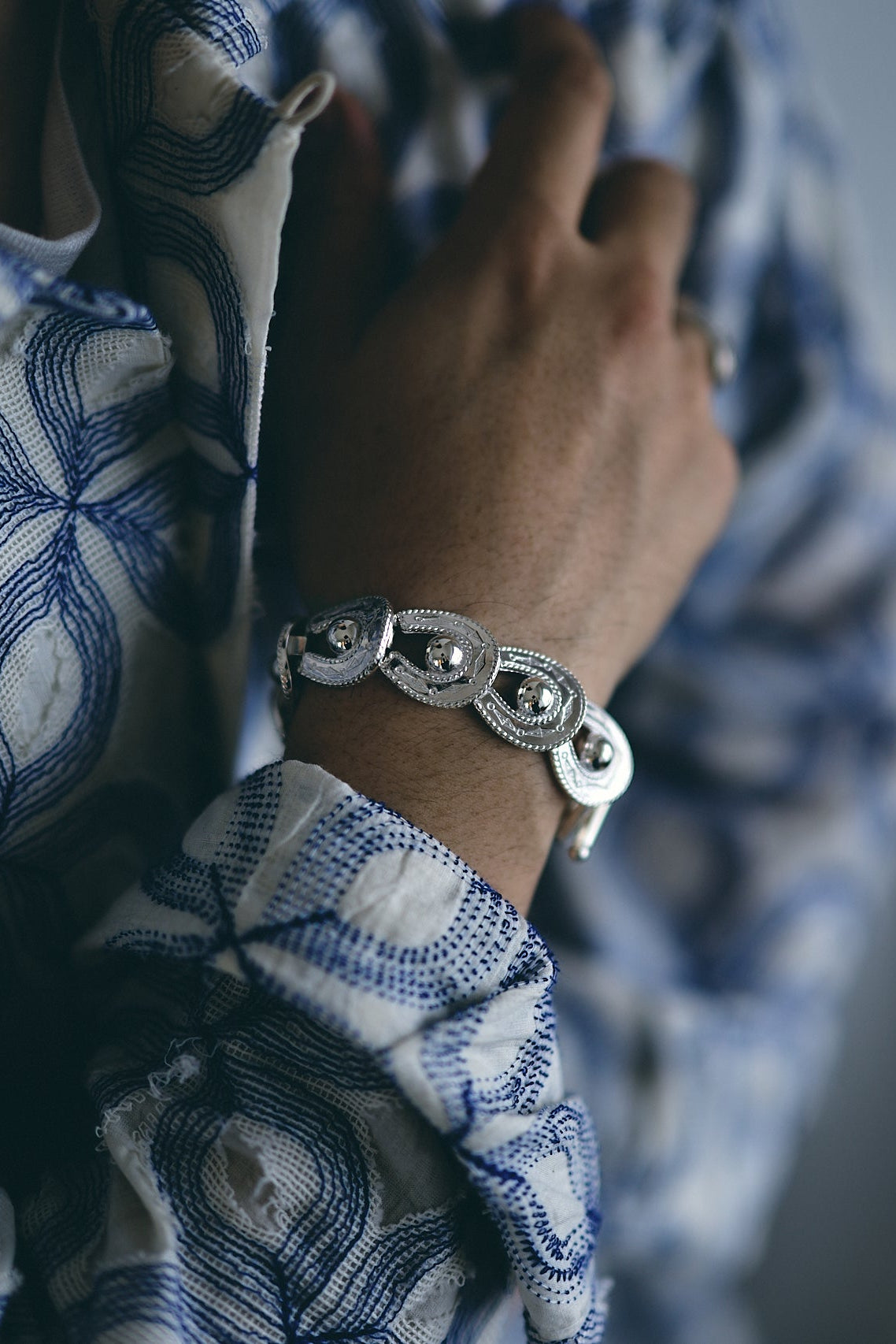 WAKAN SILVER SMITH Spirit Horse shoe Bracelet All Beads /Silver