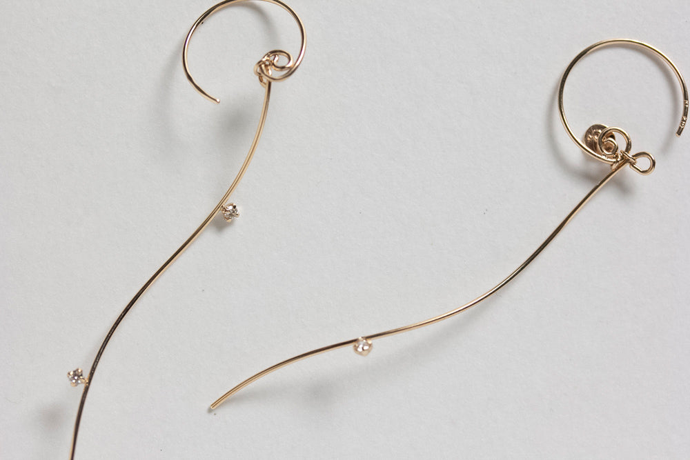 bohem simple line earrings Simple line earrings with diamond i/K10