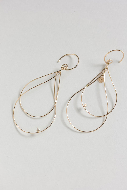 bohem simple line earrings Simple line earrings with diamonds P/K10