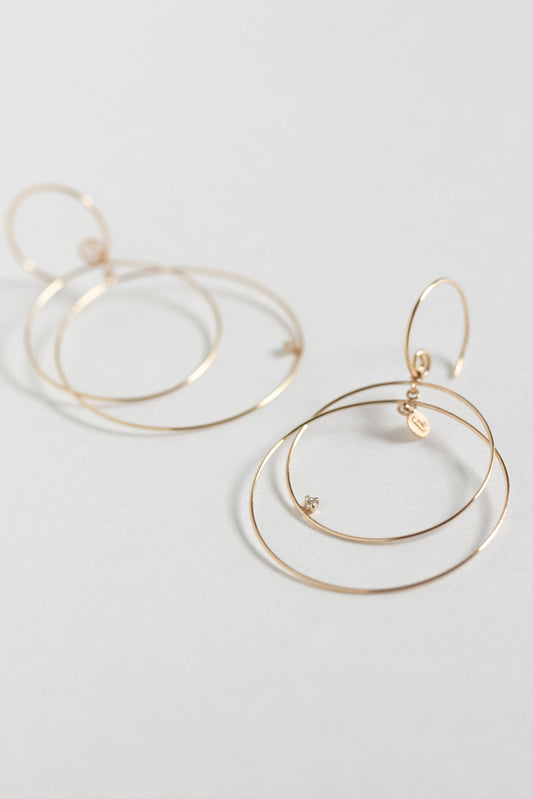 bohem simple line earrings Simple line earrings with diamonds R/K10