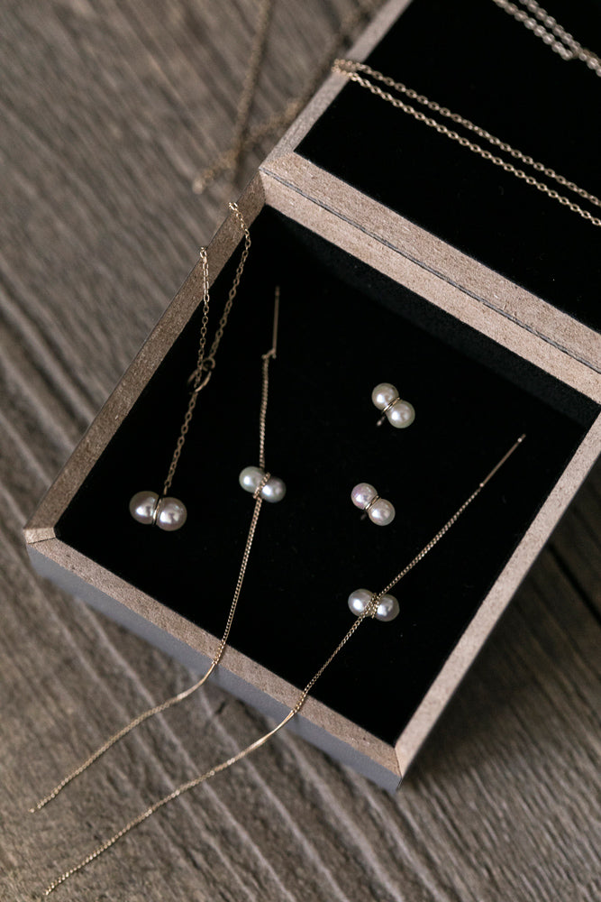 januka Twin pearl collection Twin pearl American earrings/K18