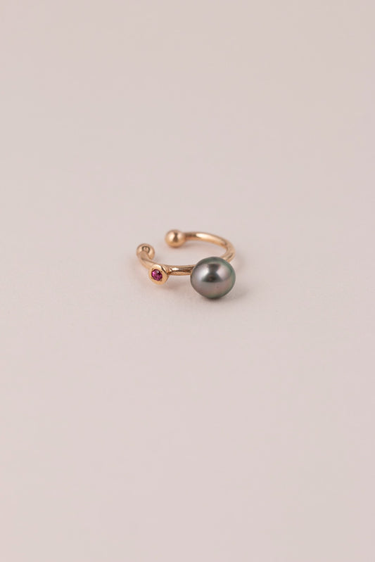 MINIMUMNUTS keshi pearl * ruby ear cuff ケシパールイヤカフ/K10