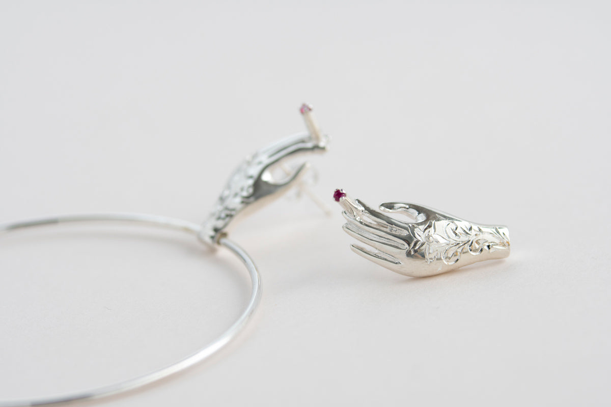 PALA FIGA Hand Earrings ruby tobacco /Silver