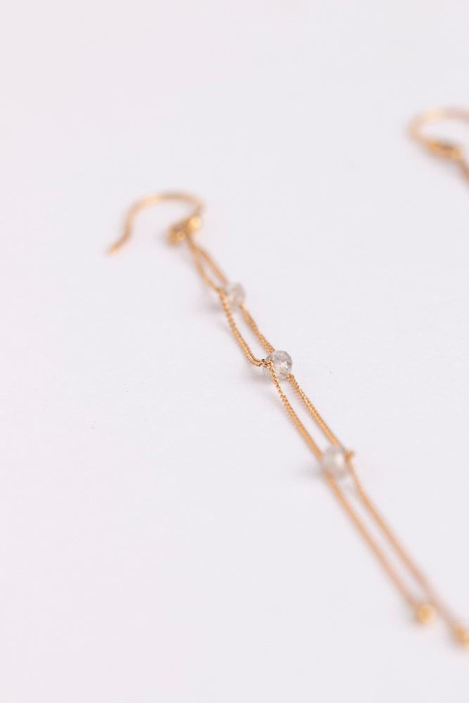 Perche? movable 3 natural diamond Pierce diamond long earrings/K18