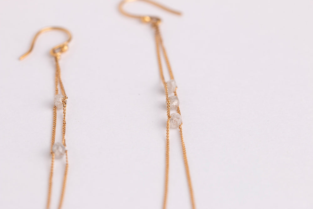 Perche? movable 3 natural diamond Pierce diamond long earrings/K18