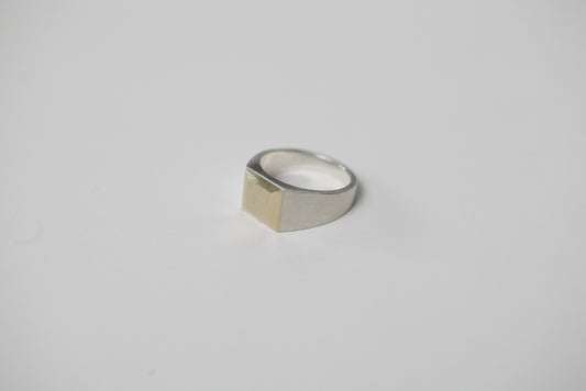 simmon SV &amp;10K SIGNET RING CUT stamp stand ring /Silver