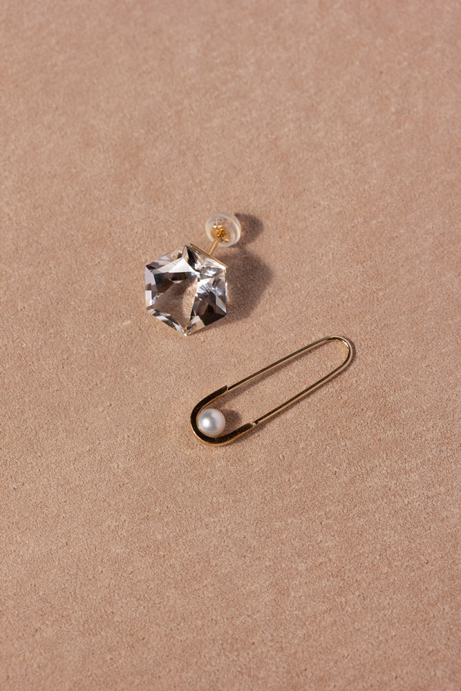 Seta Hexagon quartz pierced earring Quartz earrings/K18