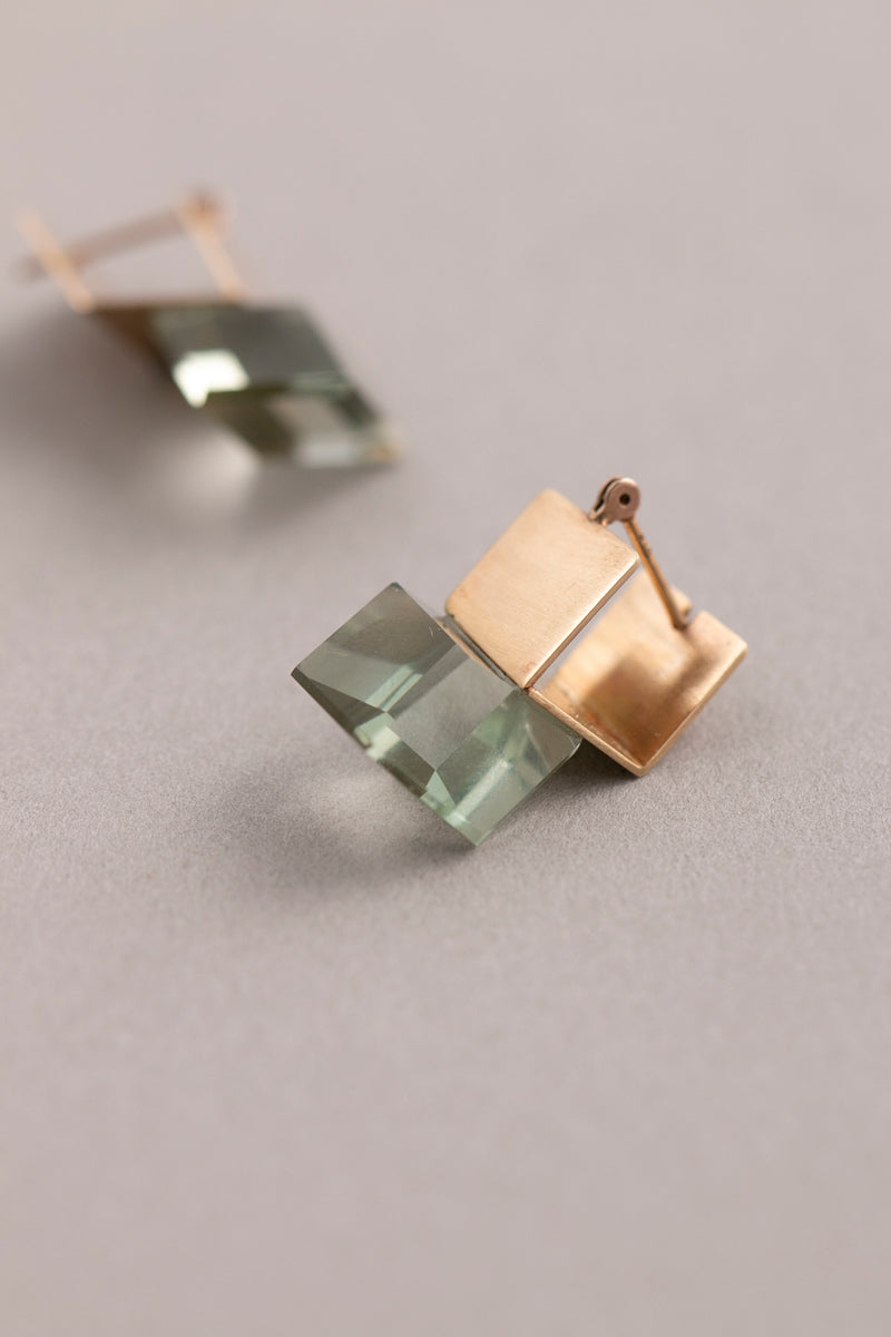 yull. CUBE green amethyst Pierce グリーンアメジストピアス/K10