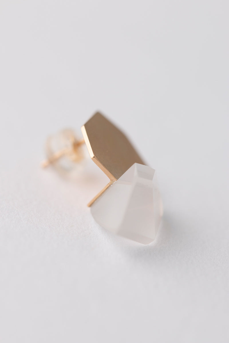 yull. Piece milky quartz Pierce A Quartz earrings/K10